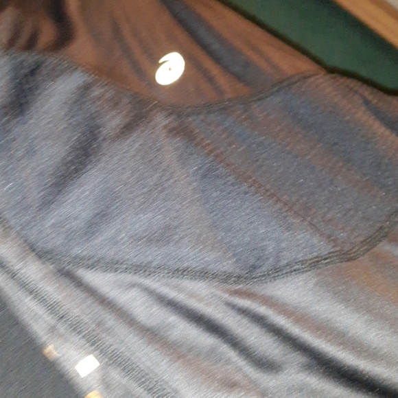 NWT Asics sports shirt - Picture 5 of 6